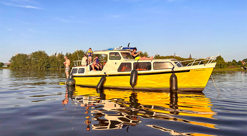 Limoncello-Yellow-Boats